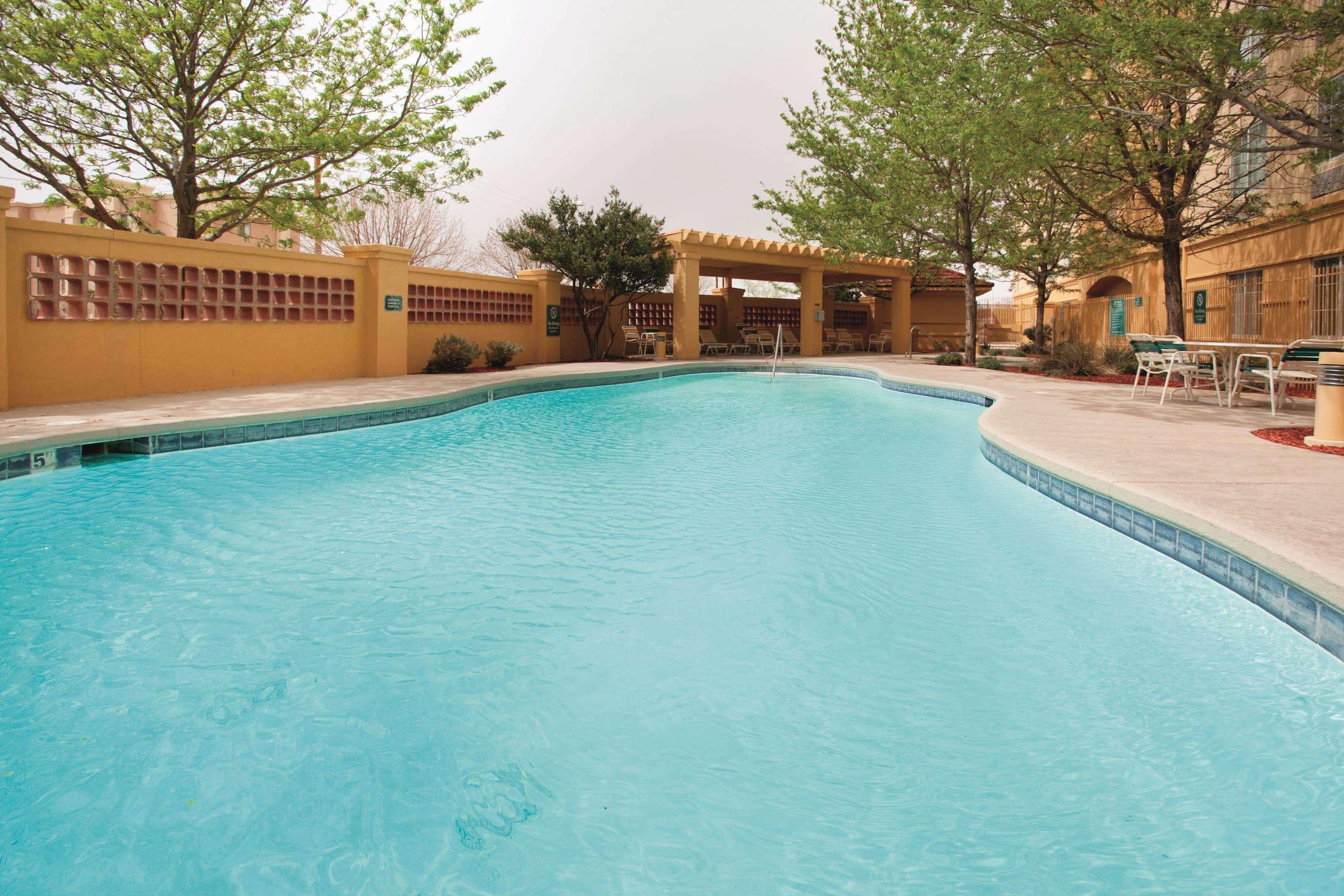 La Quinta By Wyndham Albuquerque West Hotel Exterior photo